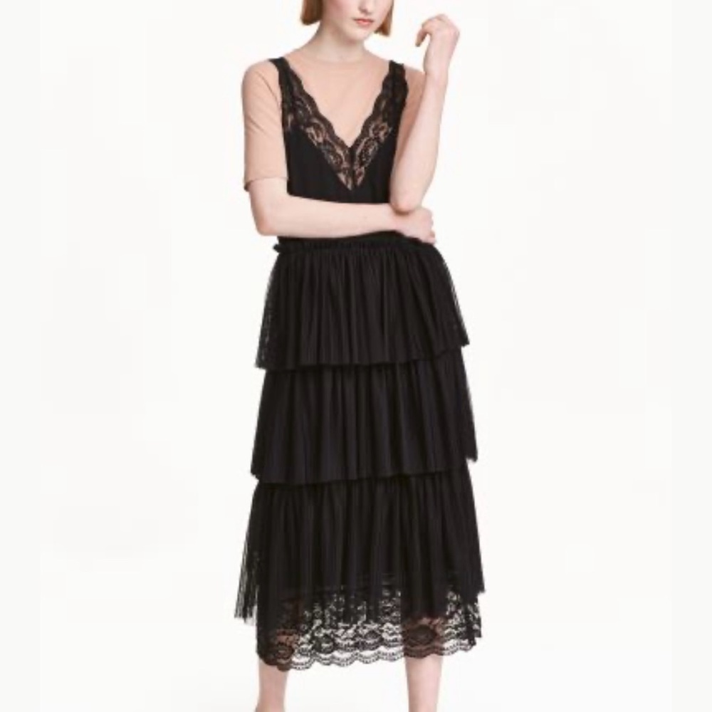 Knee length black dress from HM SIZE SMALL